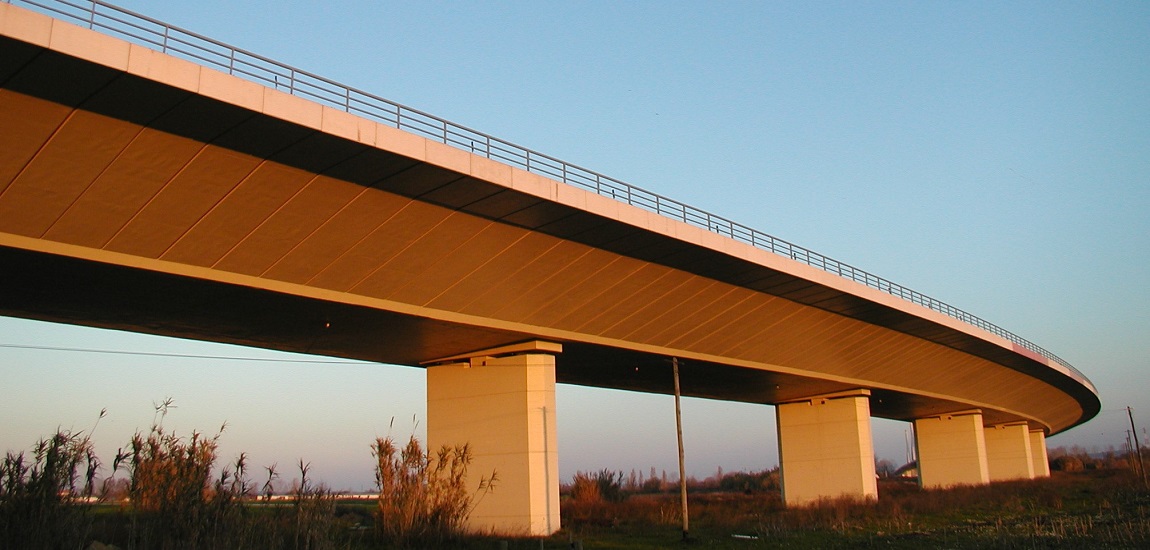 Ponte Salgueiro Maia - obra de arte