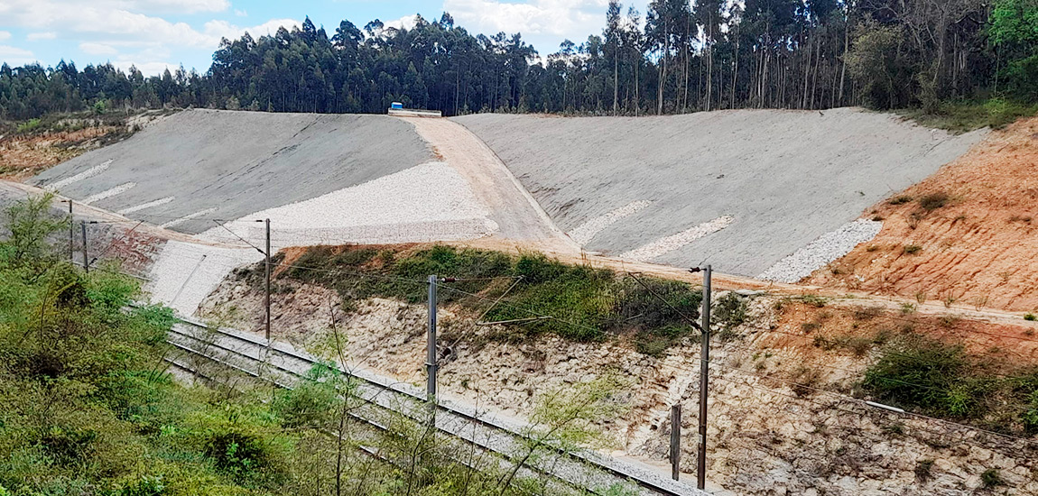 Conclusão de Empreitada de Estabilização de Talude na Linha do Norte