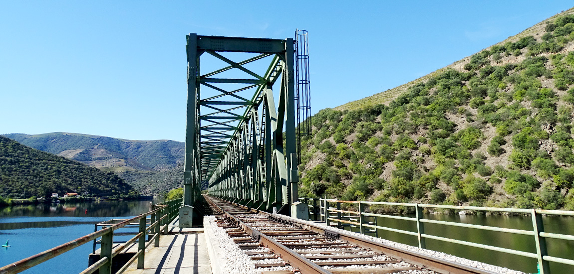 Reabilitação do Viaduto e Ponte da Ferradosa na Linha do Douro.