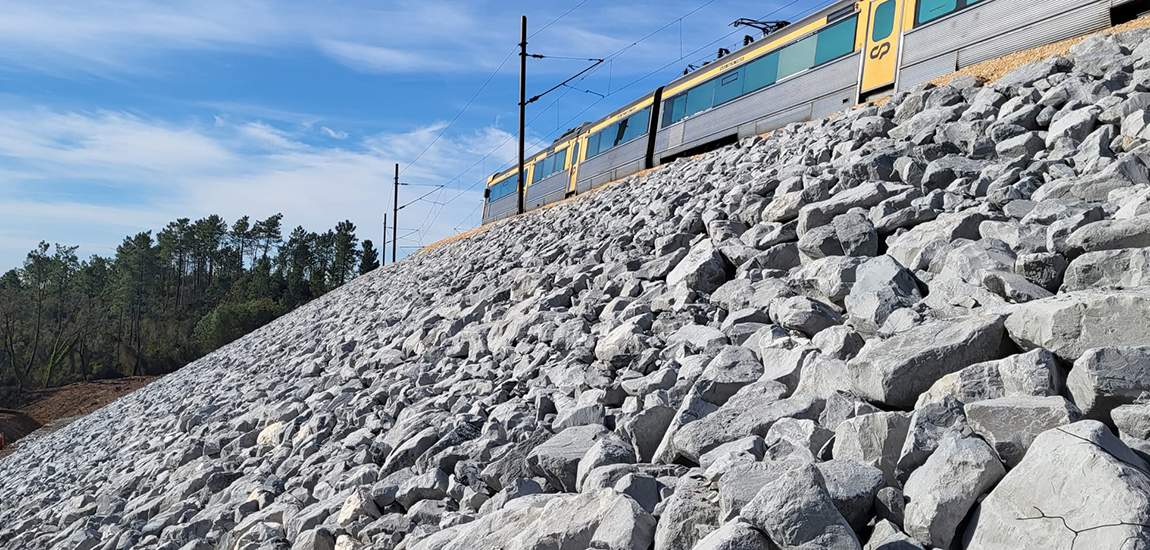 Circulação em via dupla restabelecida na Linha do Norte, entre Pampilhosa e Souselas