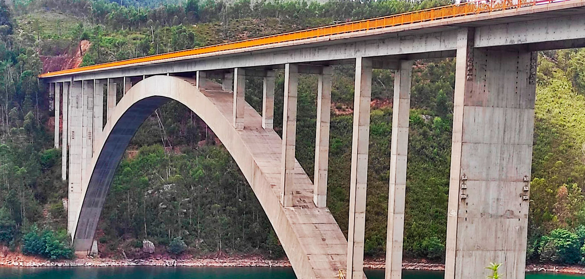 Ponte sobre o Rio Zêzere, na ER348