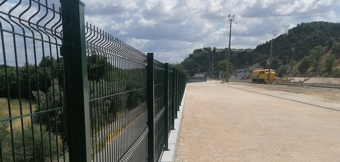 Reforço de muro de suporte na Estação de Santarém