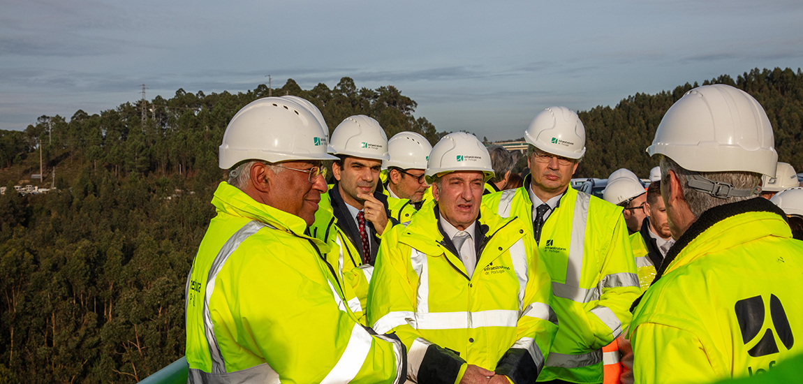 Primeiro-Ministro visita a Obra da Variante à EN14