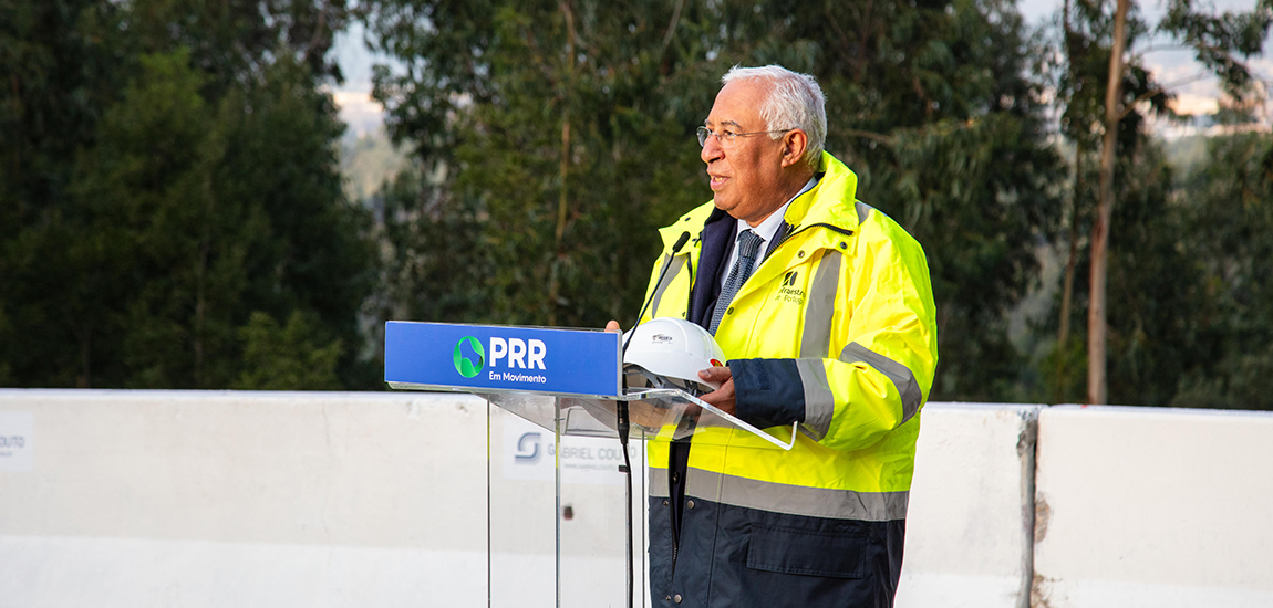 Primeiro-Ministro visita a Obra da Variante à EN14 - Foto 2