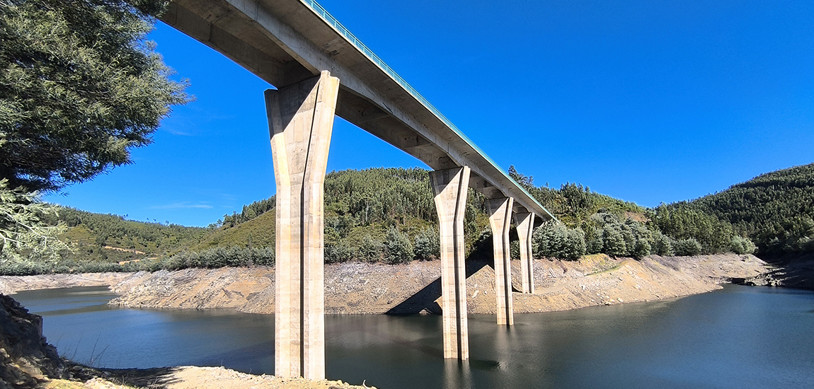 Imagem 2 - Reabilitação dos pilares da Ponte da Amoreira sobre o Rio Unhais