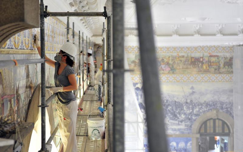 Azulejos – Restauro na Estação de Porto - São Bento